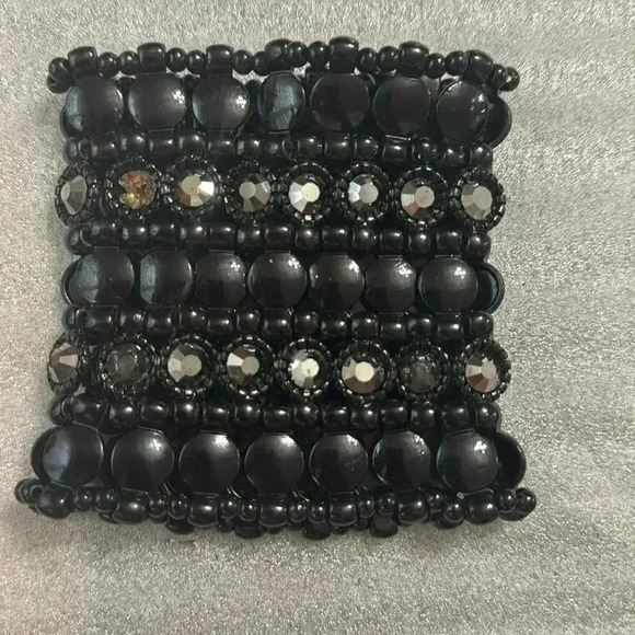 BEBE STONE AND CRYSTAL MULTI LEVEL STRETCH BRACELET - Picture 2 of 3